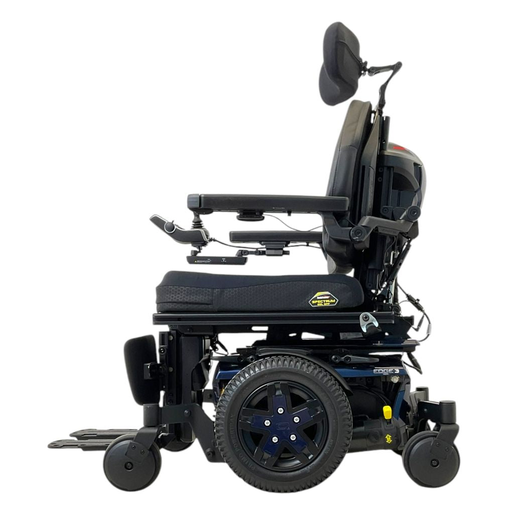 2021 Pride Mobility Quantum Q6 Edge 3 Rehab Power Wheelchair | 20 x 20 inch Seat | Only 6 Miles!