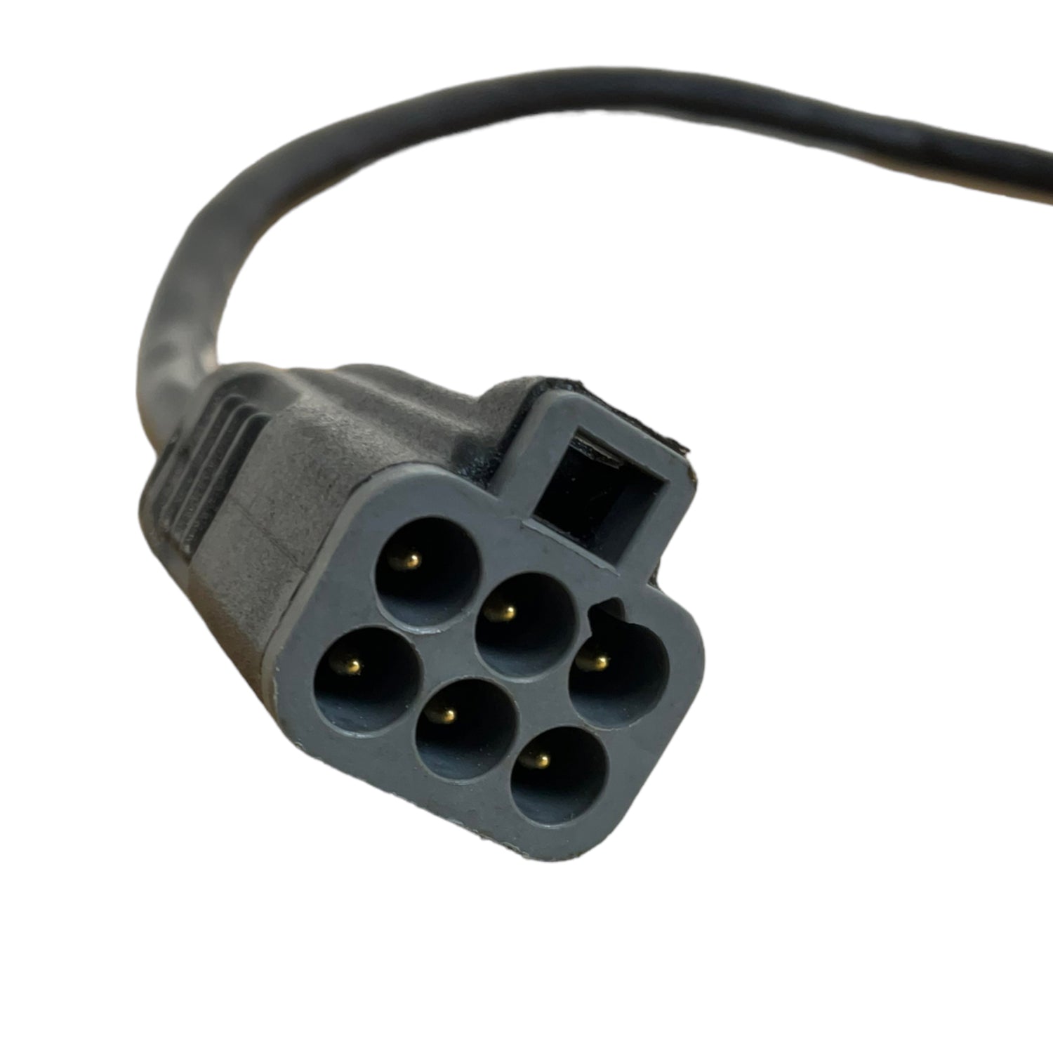 Female connector for Q-Logic 3 cable