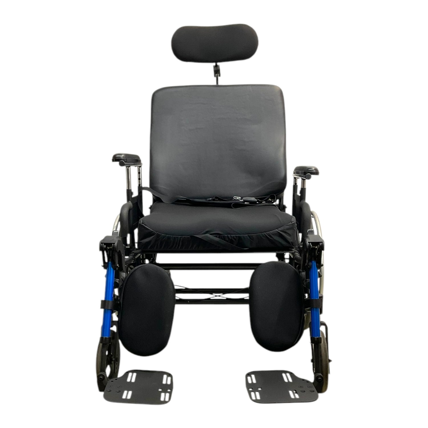 Front View of Quickie Iris HD Tilt-in-Space