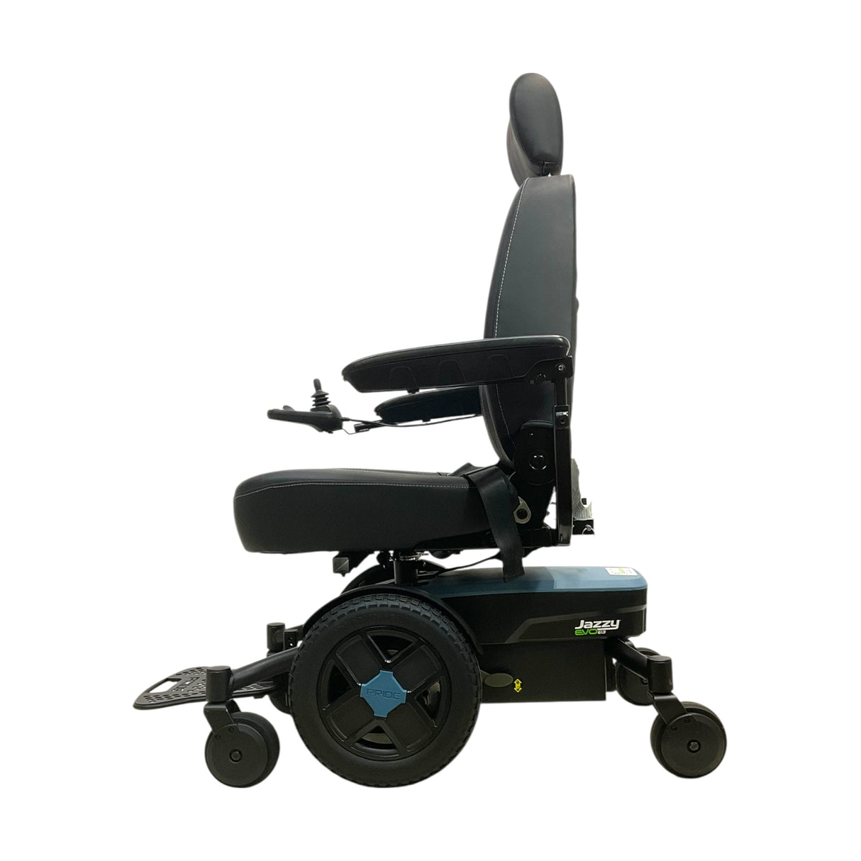Left Side View of 2022 Pride Mobility Jazzy EVO 613 Power Chair