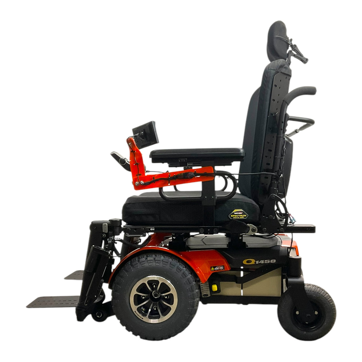 Left Side View of Pride Mobility Quantum 1450 Bariatric Power Chair