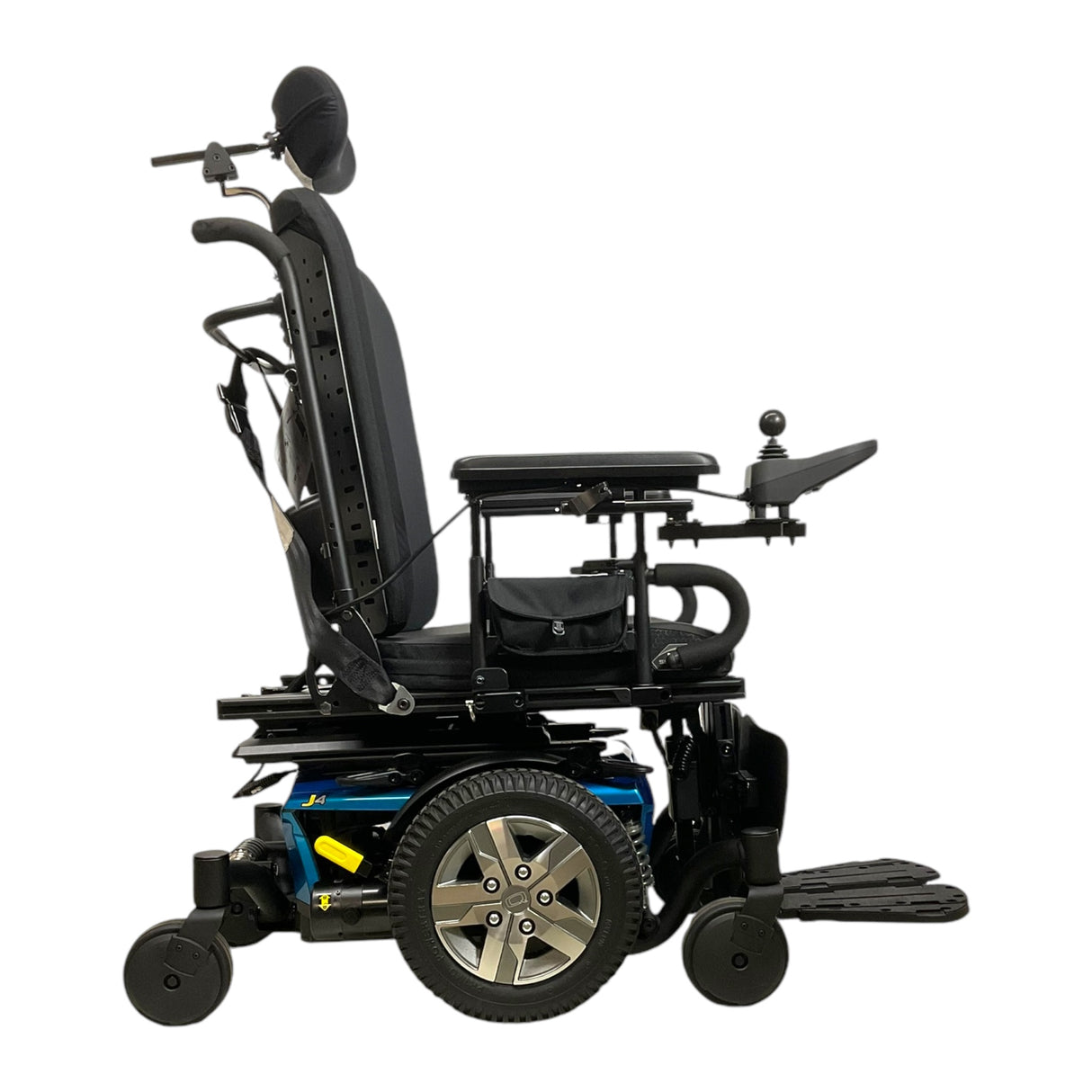 Right Side View of Pride Quantum J4 Power Chair