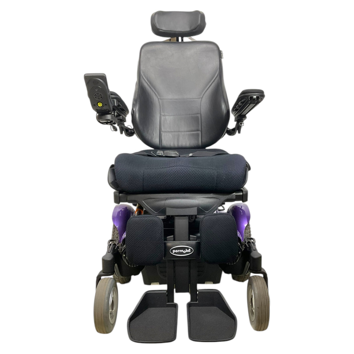 Permobil M300 Power Wheelchair | 18 x 19 inch Seat | Seat Elevate | Only 31 Miles!
