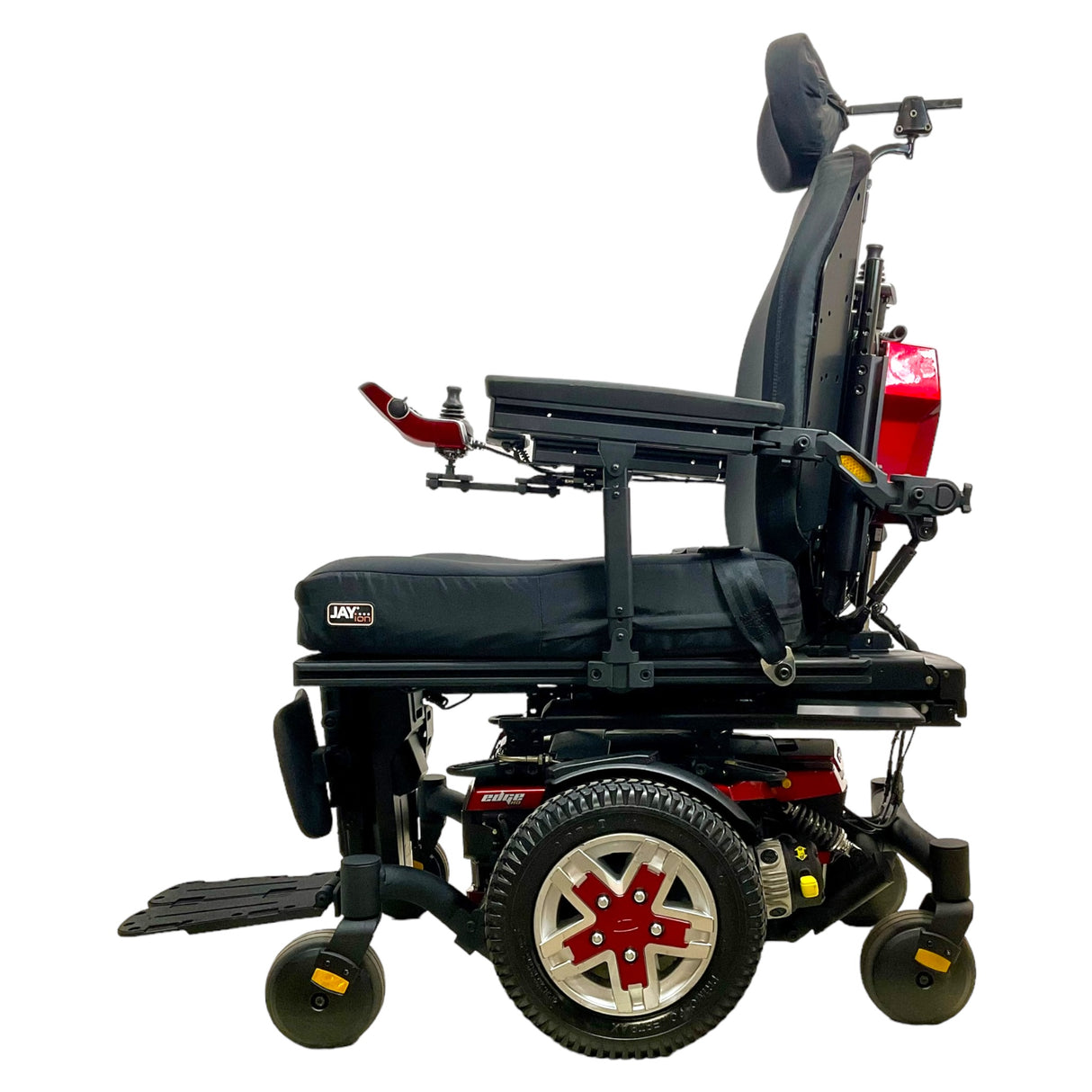 Left profile view of Pride Quantum Q6 Edge HD power chair