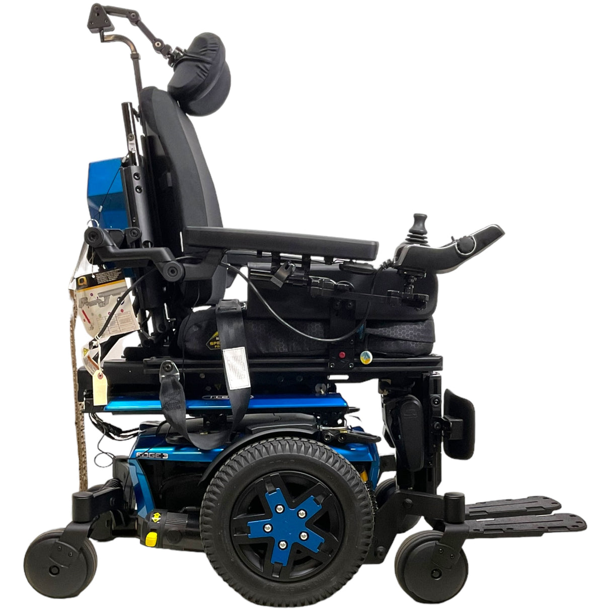 Right profile view of Quantum Q6 Edge 3 power chair