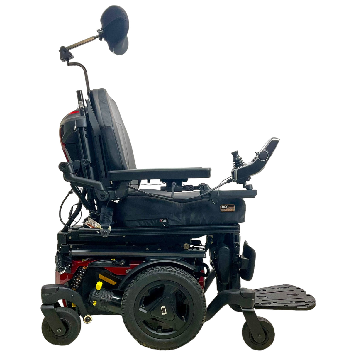 Right profile view of Pride Quantum Q6 Edge 3 Stretto power chair