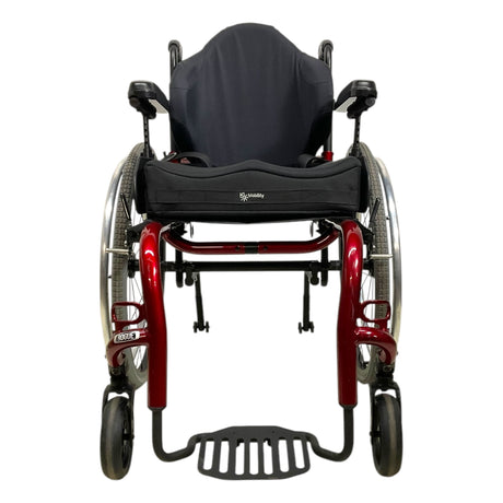 Front View of Ki Mobility Rogue XPe Wheelchair