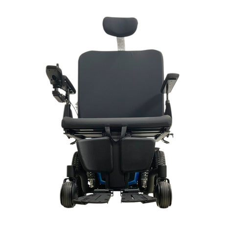 Front View of Pride Mobility Quantum J4 Heavy-Duty Power Wheelchair