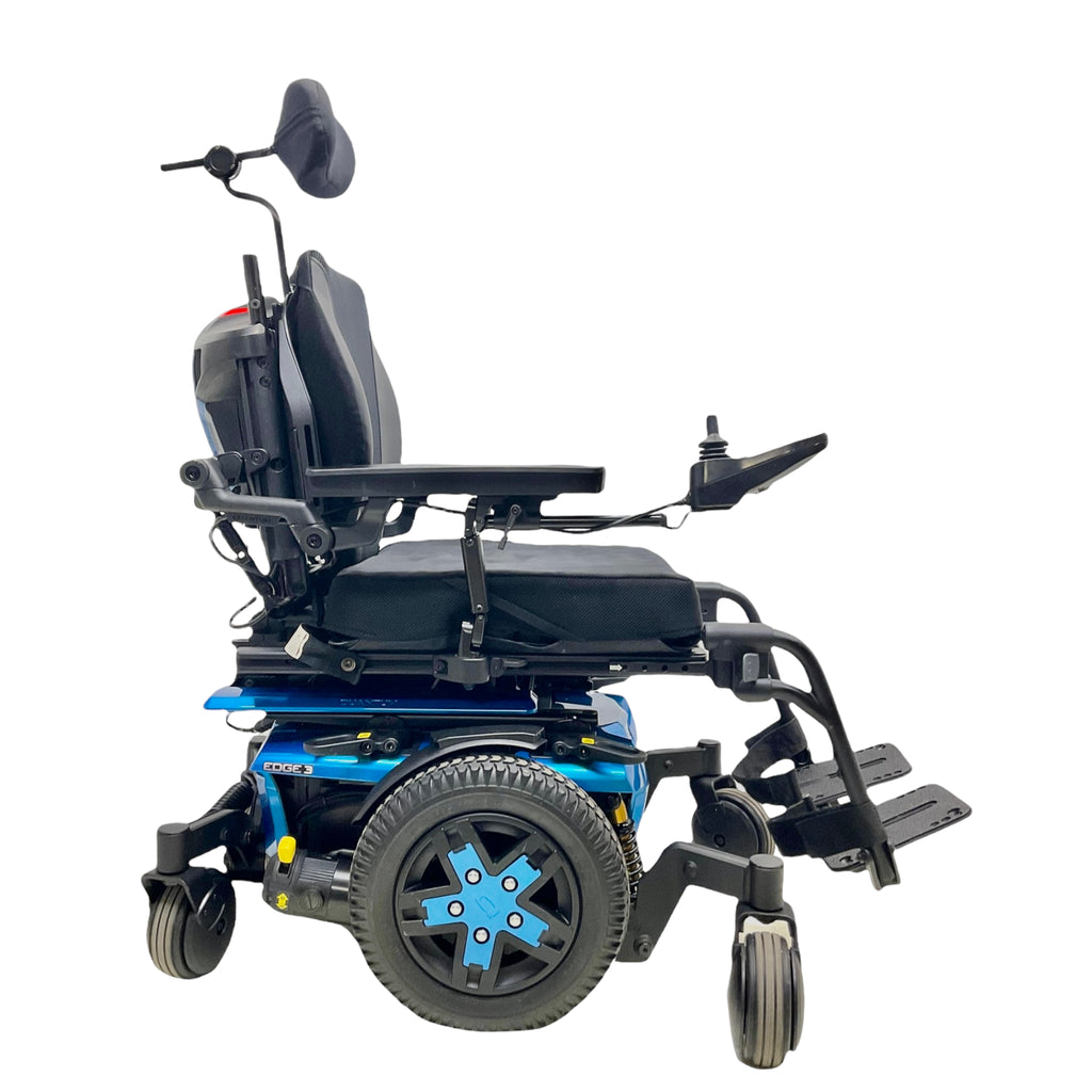 Right side view of Pride Quantum Q6 Edge 3 power chair