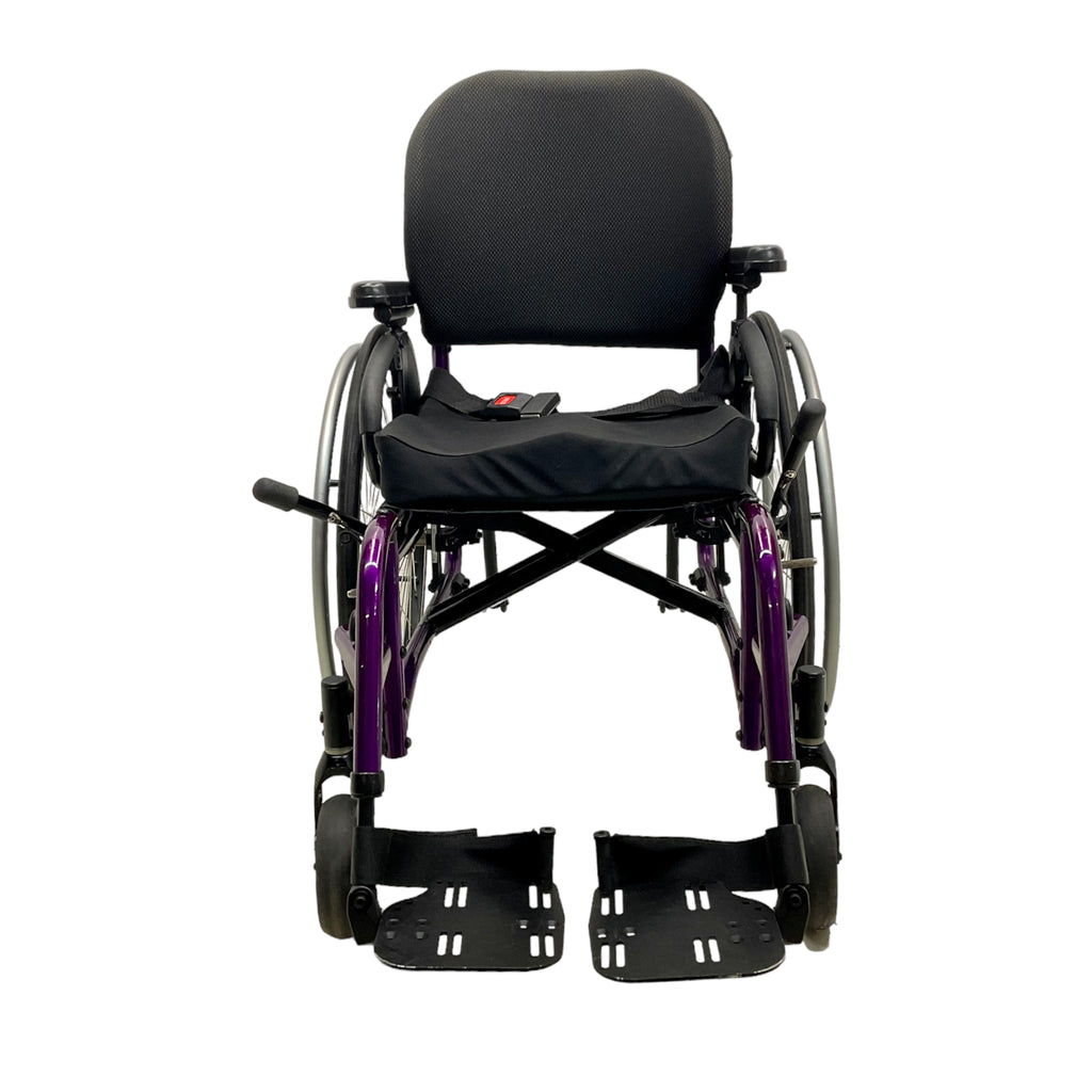 Front view of Sunrise Medical Quickie 2 Lite manual wheelchair