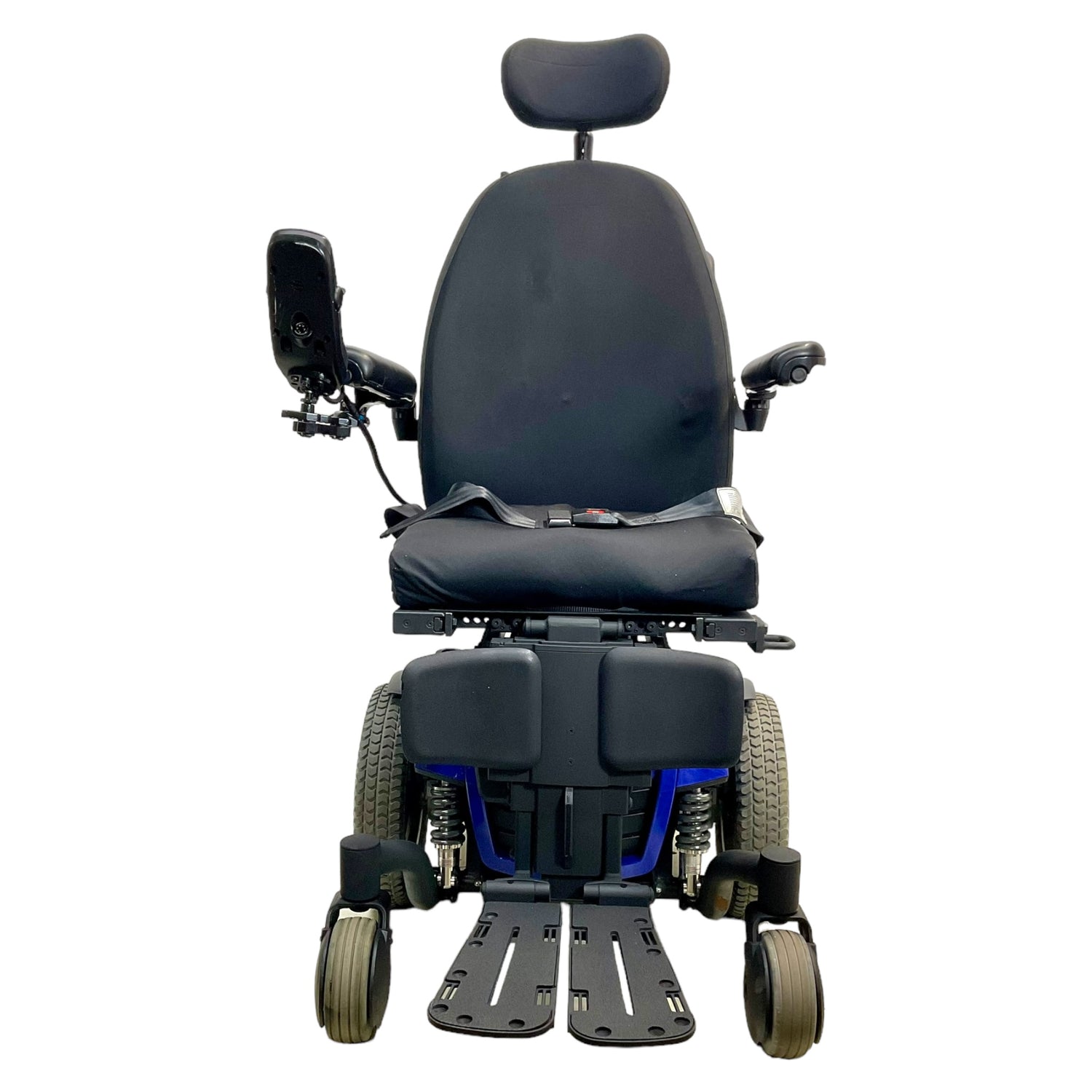 Front view of Pride Quantum Q6 Edge power chair