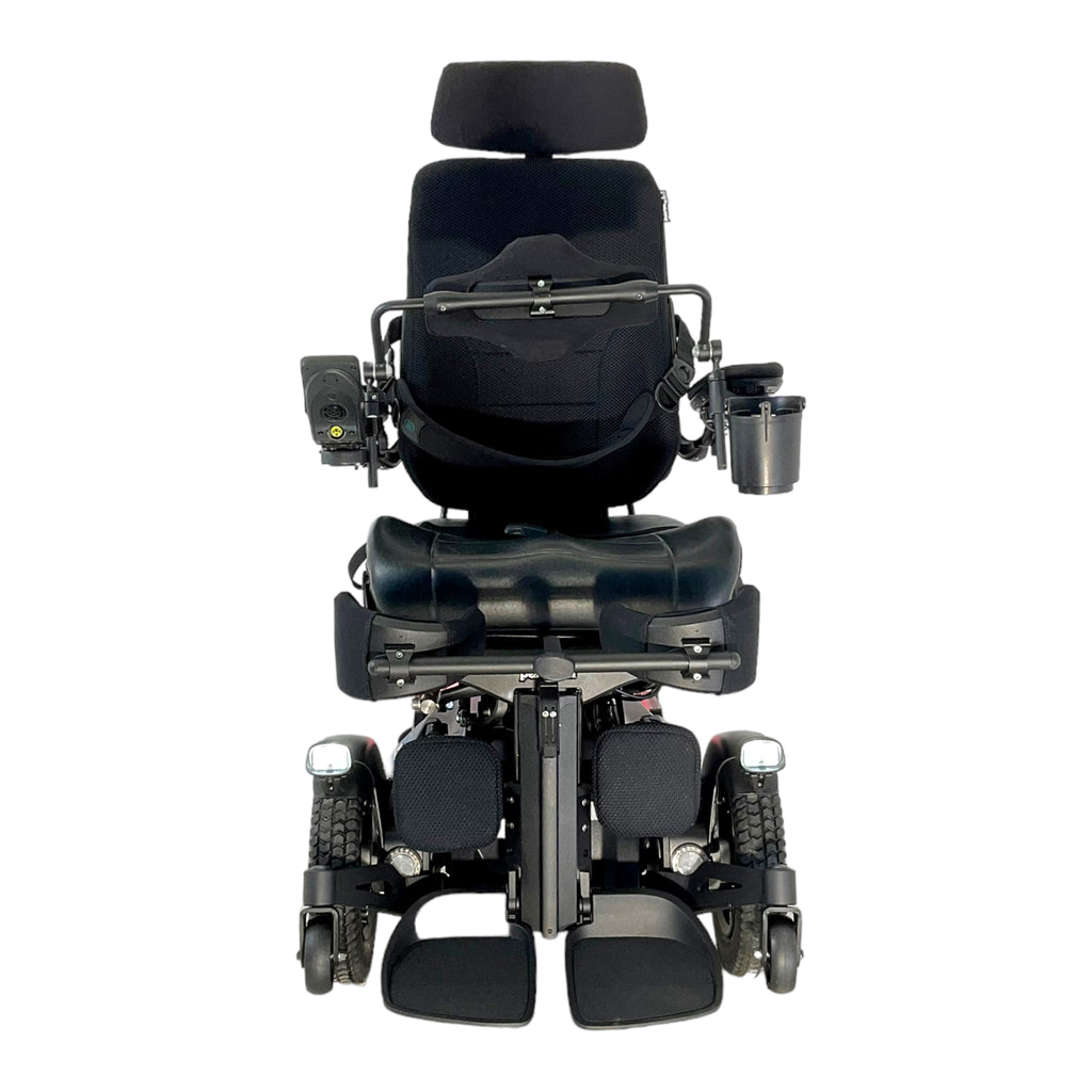 Front view of Permobil F5 Corpus VS power chair