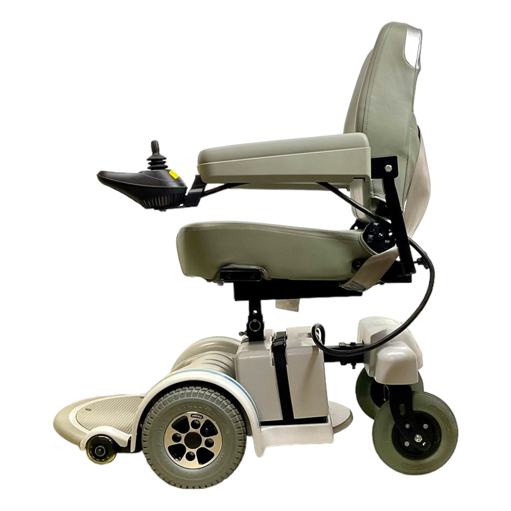 Left profile view of Hoveround MPV5 power chair