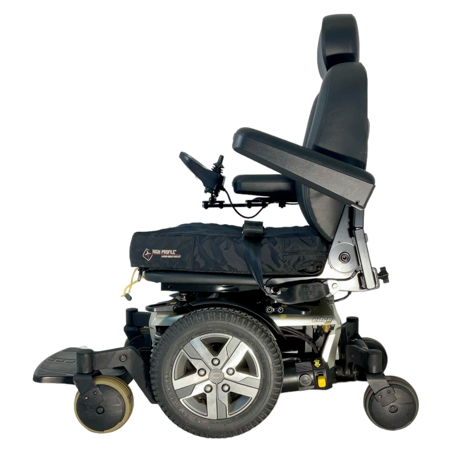 Left profile view of Pride Quantum Q6 Edge 2.0 power chair