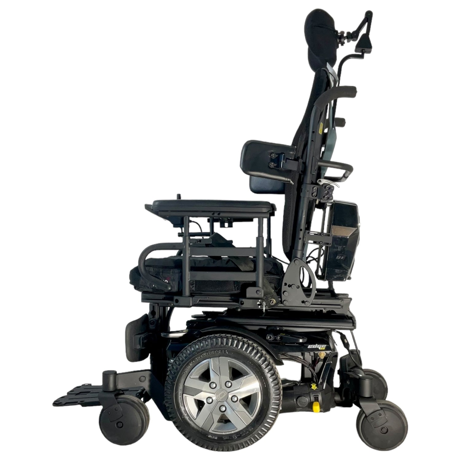 Left profile view of Pride Quantum Q6 Edge 2.0 power chair