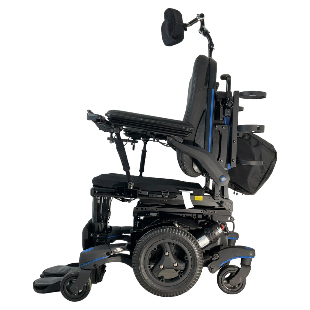 Quickie Q700 M power chair - footrests lowered to floor