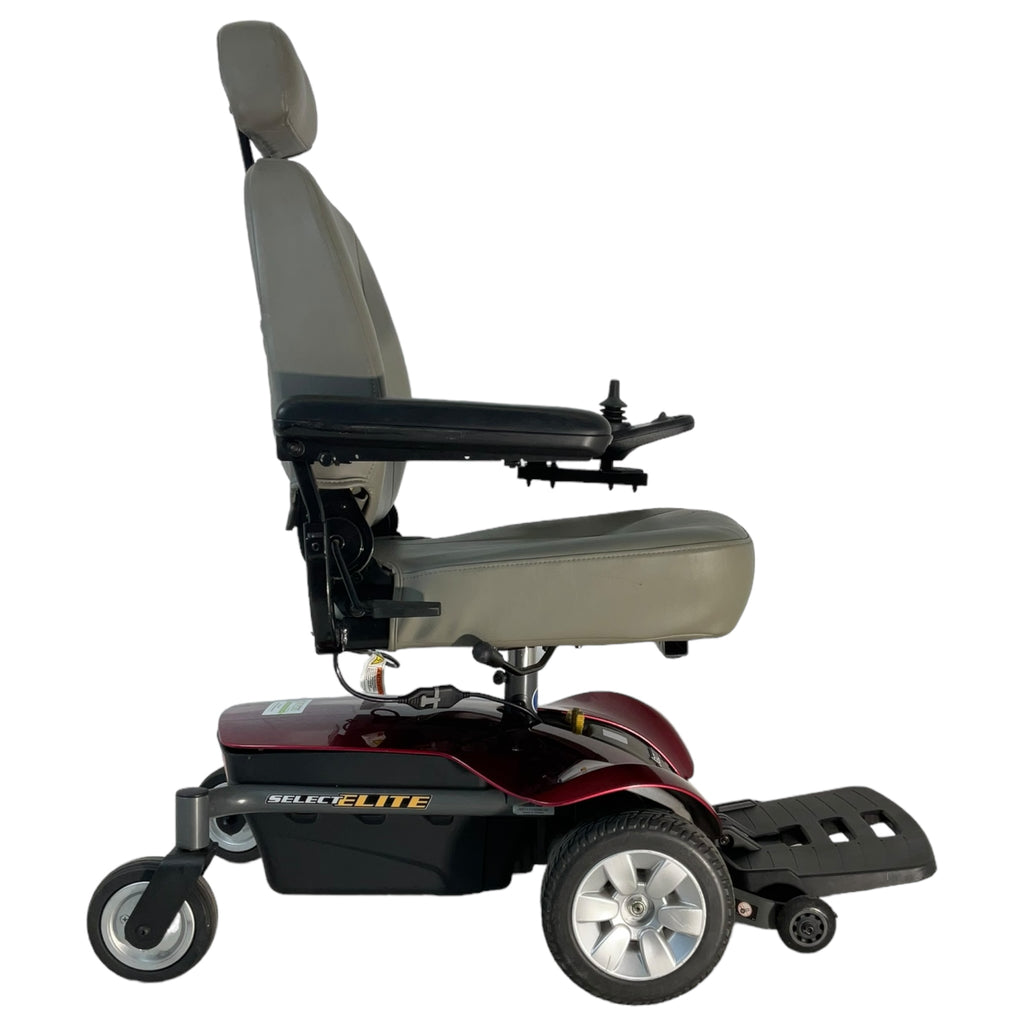 Right profile view of Pride Jazzy Select Elite power chair