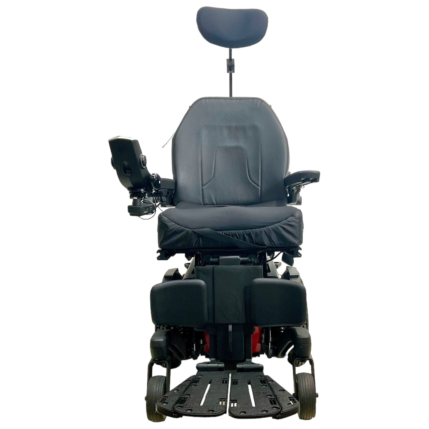 Front view of Pride Quantum Q6 Edge 3 Stretto power chair