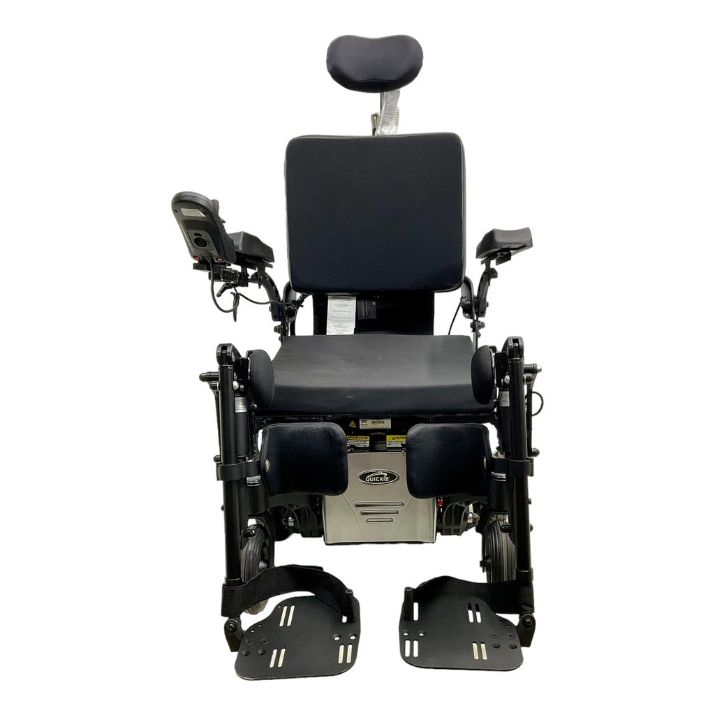 Front view of Quickie Pulse 6 power chair