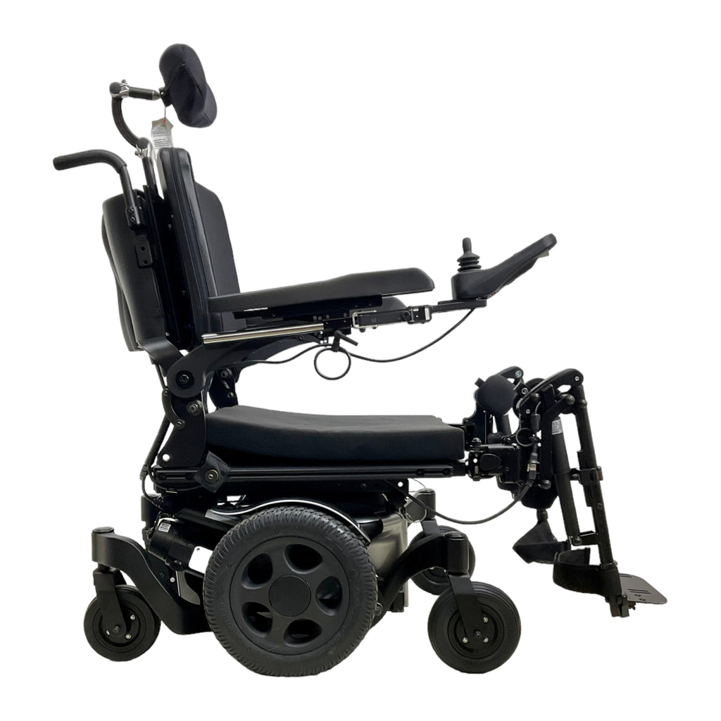 Right profile view of Quickie Pulse 6 power chair
