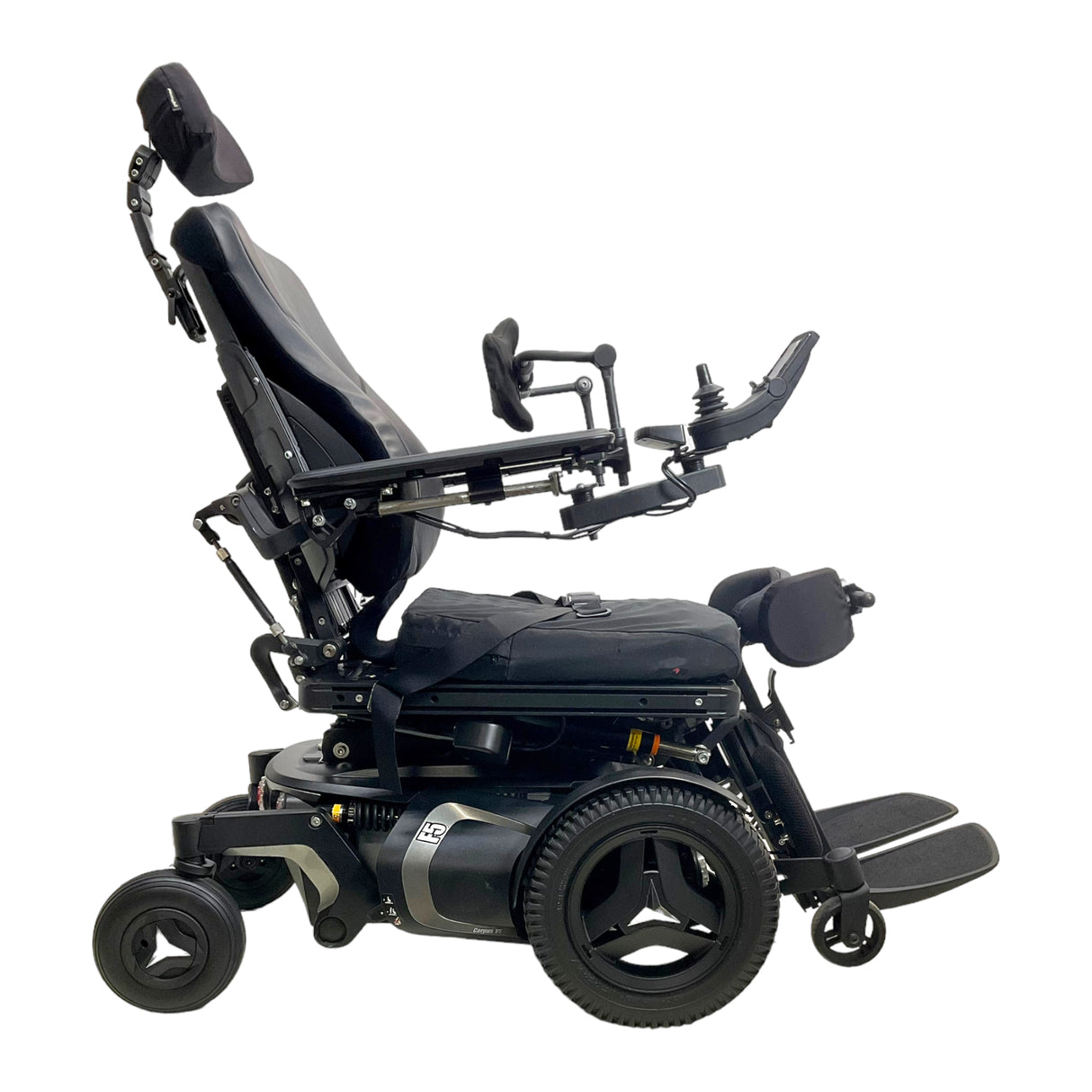 Right profile view of Permobil F5