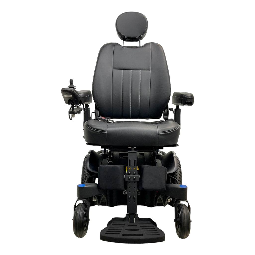 Front view of Quickie Q400M power chair