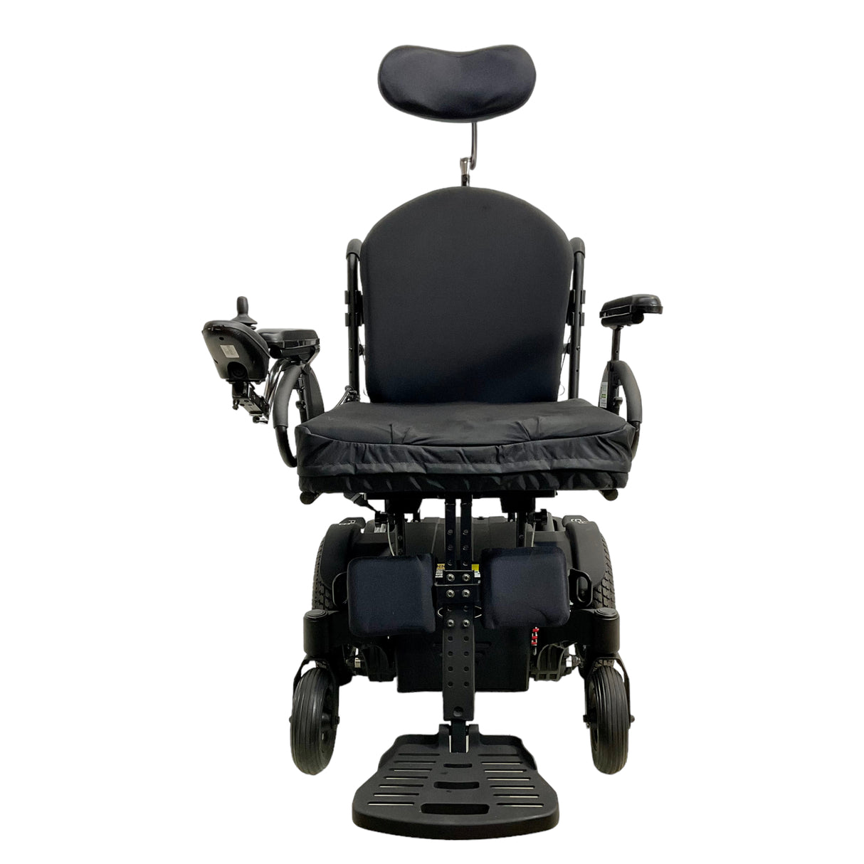 Front view of Quickie Pulse 6