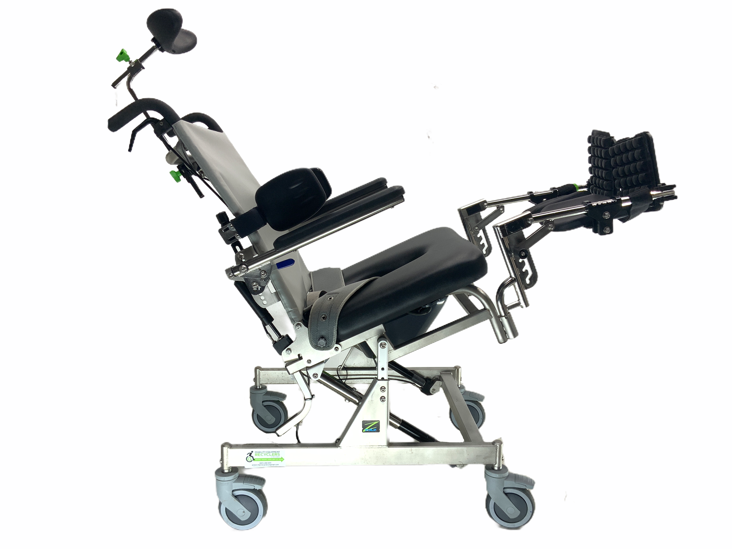 https://mobilityequipmentforless.com/cdn/shop/products/raz-at-commode-shower-chair-or-22-x-19-seat-or-tilt-recline-elevating-legs-mobility-equipment-for-less-1.png?v=1673657062